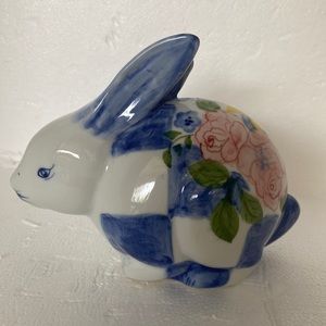 Bunny/Rabbit-Andrea by Sadek ceramic blue and white with flower bouquet.